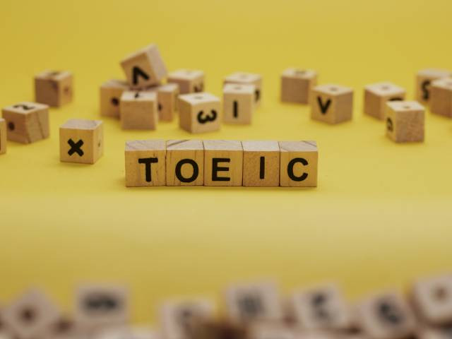 Article : TOEIC : signification de l'acronyme et rôle dans une carrière
